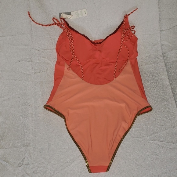 Swimsuit - Picture 3 of 3